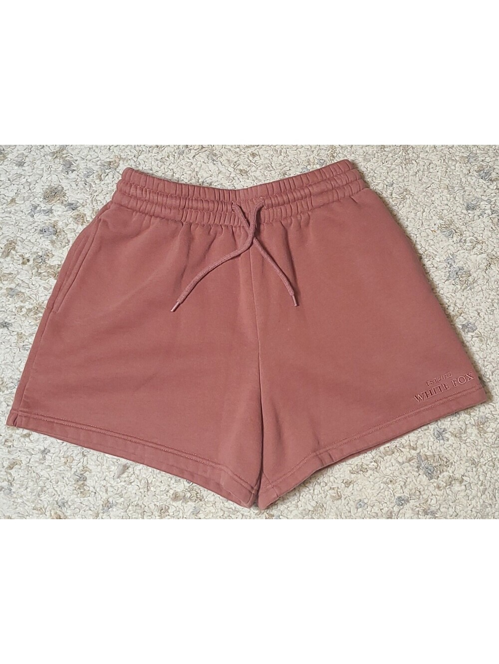 EUC White Fox Mauve Fleece Sweat Shorts size M